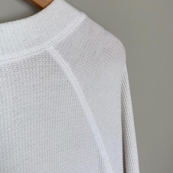 Aritzia Crewneck [White] - Picture 4 of 7